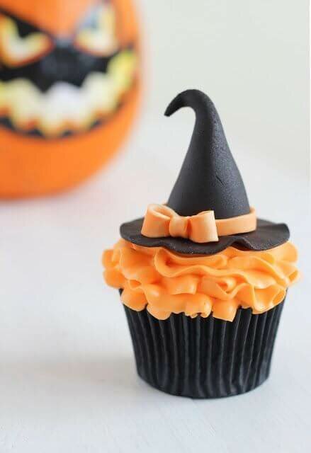 idea-decorate-halloween-cupcakes-04