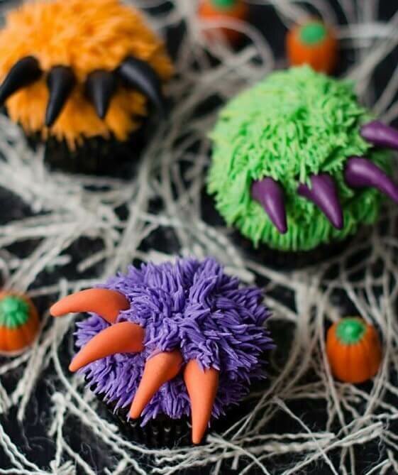 idea-decorate-halloween-cupcakes-08